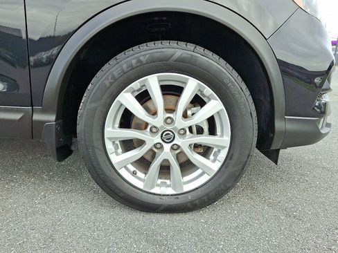 Certified 2022 Nissan Rogue Sport SV w/ Technology Package image 10