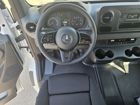 New 2024 Mercedes-Benz Sprinter 4500 image 7