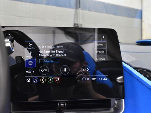 Used 2021 Chevrolet Corvette Stingray Premium Conv w/ Z51 Performance Package RWD image 10