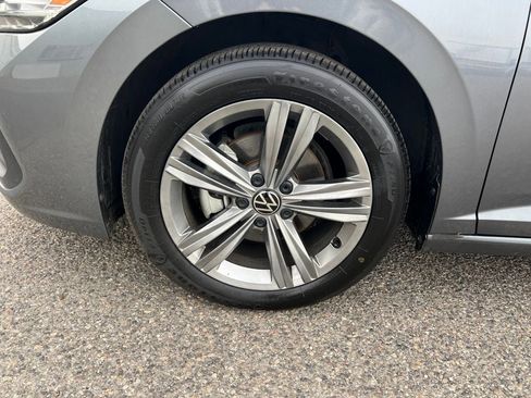 Used 2024 Volkswagen Jetta SE image 15