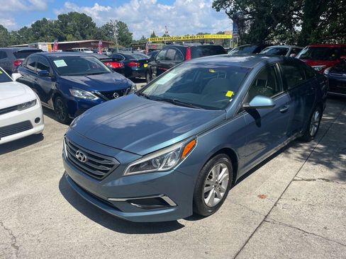 Used 2016 Hyundai Sonata SE FWD image 2
