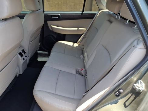Used 2017 Subaru Outback 2.5i Limited AWD/4WD image 27