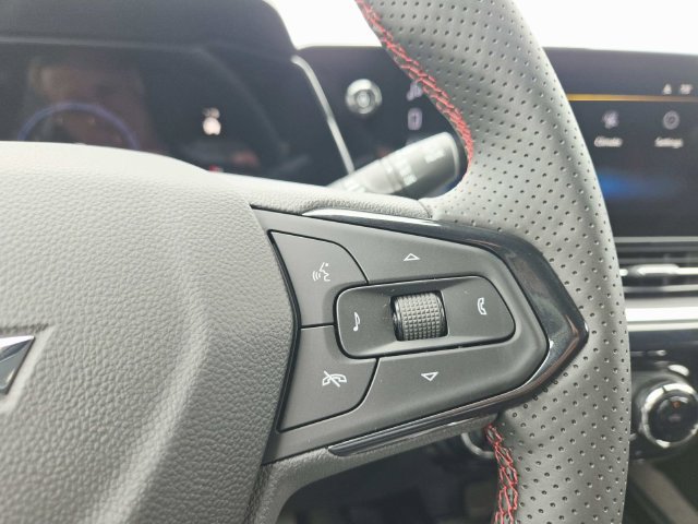 New 2026 Chevrolet Trax RS w/ Sunroof Package FWD image 21