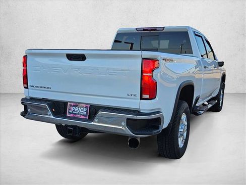 Used 2025 Chevrolet Silverado 2500 LTZ w/ LTZ Convenience Package AWD/4WD image 5