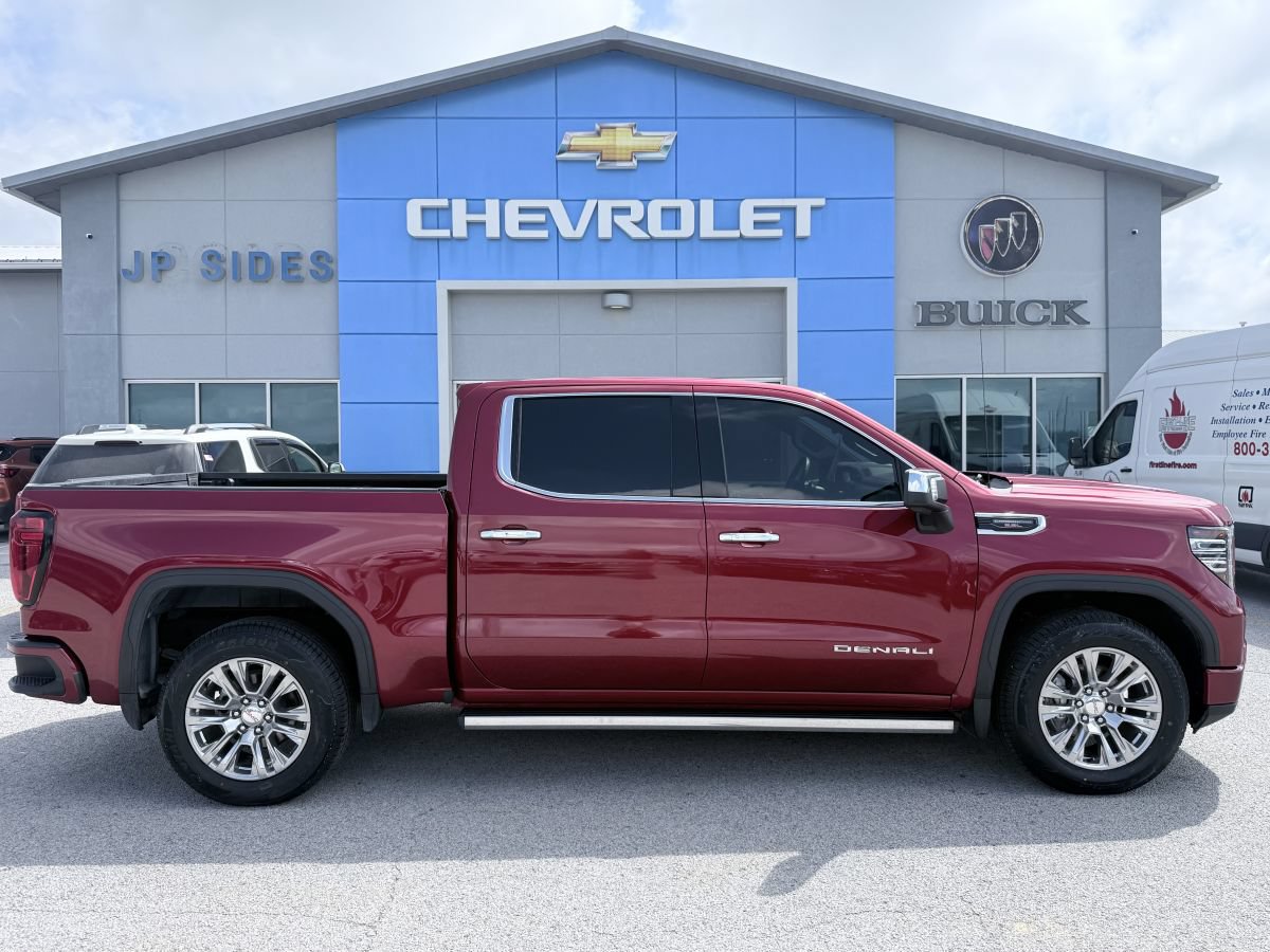 Used 2023 GMC Sierra 1500 Denali w/ Denali Carbonpro Edition AWD/4WD image 8