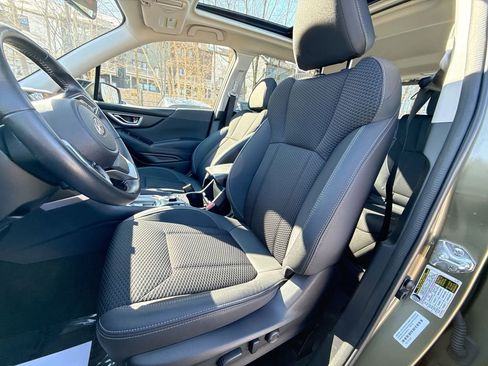Used 2023 Subaru Forester Premium image 13