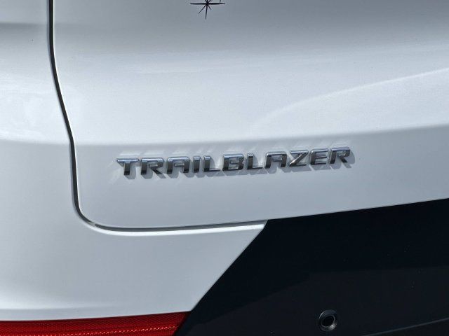 Certified 2024 Chevrolet TrailBlazer LT w/ LPO, Blackout Package FWD image 30