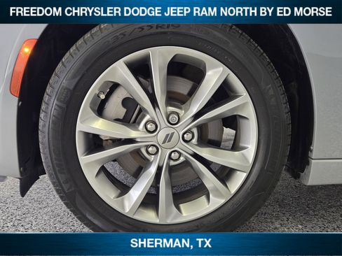 Certified 2022 Dodge Charger SXT w/ Navigation & Travel Group image 7