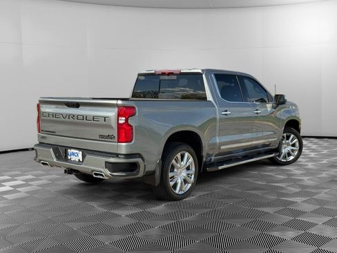 Used 2025 Chevrolet Silverado 1500 High Country w/ High Country Premium Package AWD/4WD image 4