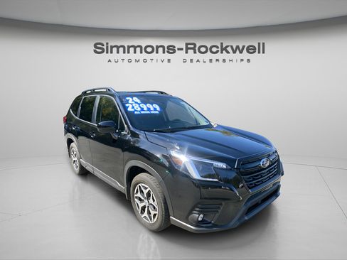 Used 2024 Subaru Forester Premium w/ POP Package 3 image 3