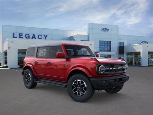 New 2026 Ford Bronco Outer Banks image 7