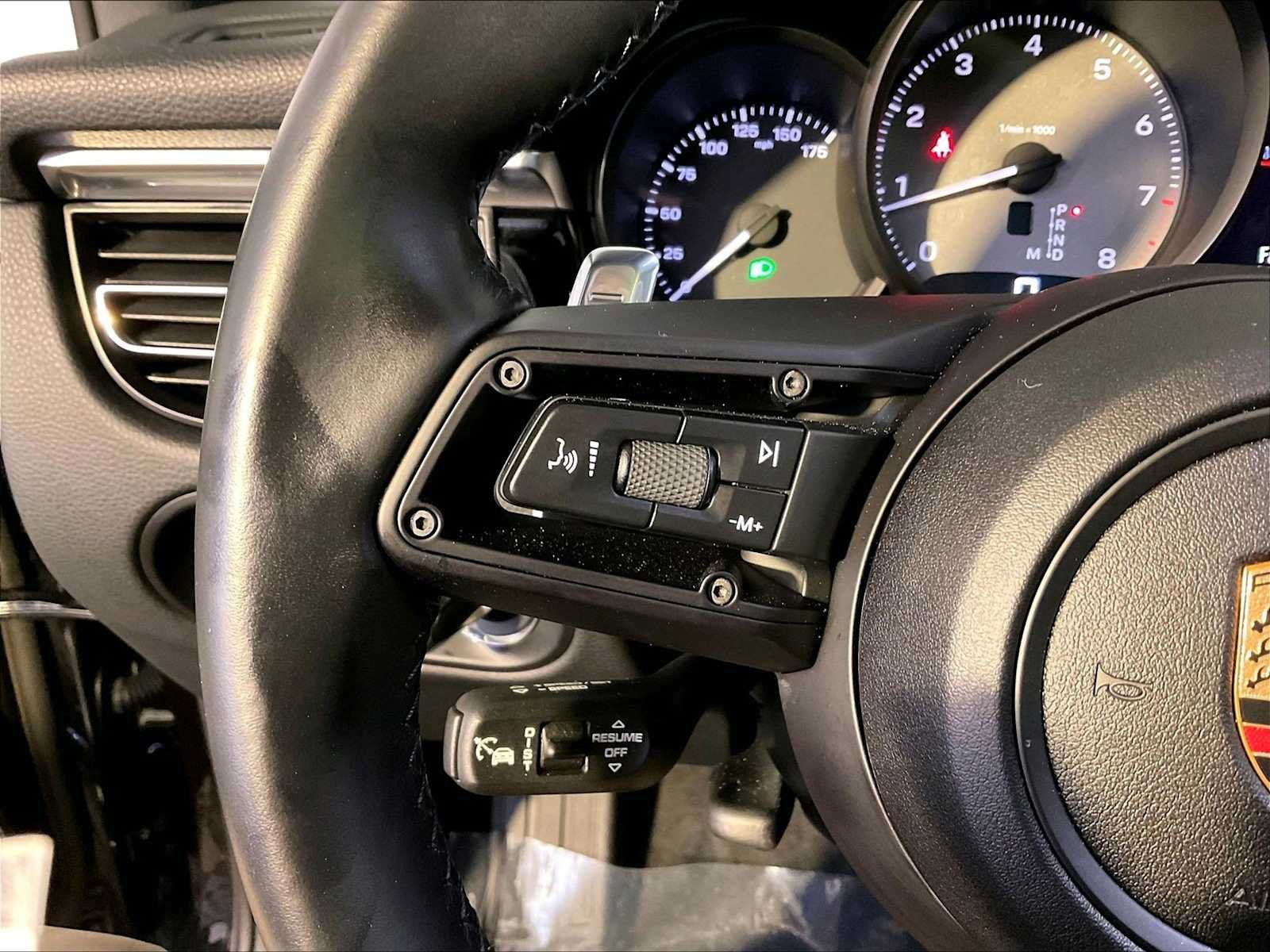 Certified 2024 Porsche Macan S AWD/4WD image 27