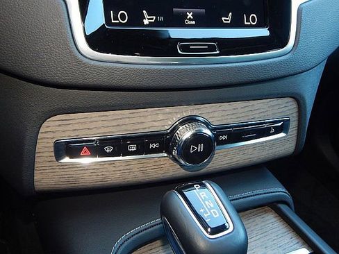 Certified 2022 Volvo XC90 T6 Inscription image 25