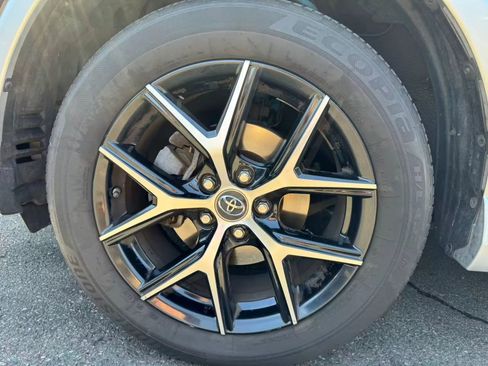 Used 2016 Toyota RAV4 SE image 22