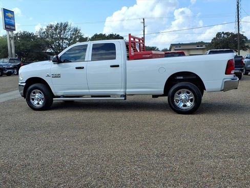 Used 2018 RAM 2500 Tradesman w/ Chrome Appearance Group image 2