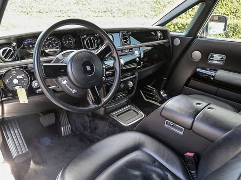 Used 2010 Rolls-Royce Phantom Coupe RWD image 28