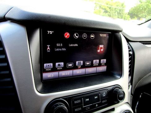 Used 2016 GMC Yukon XL SLE w/ Convenience Package AWD/4WD image 3