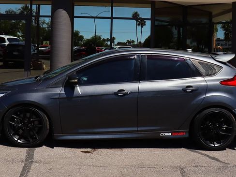 Used 2018 Ford Focus ST FWD image 8