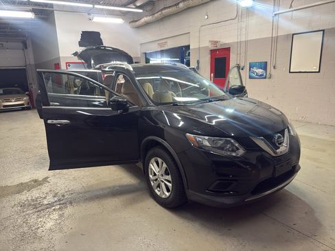 Used 2016 Nissan Rogue SV AWD/4WD image 9