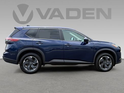 Used 2024 Nissan Rogue SV FWD image 6