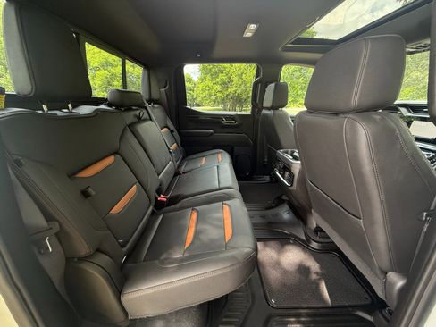 Used 2024 GMC Sierra 1500 AT4 w/ Technology Package image 23