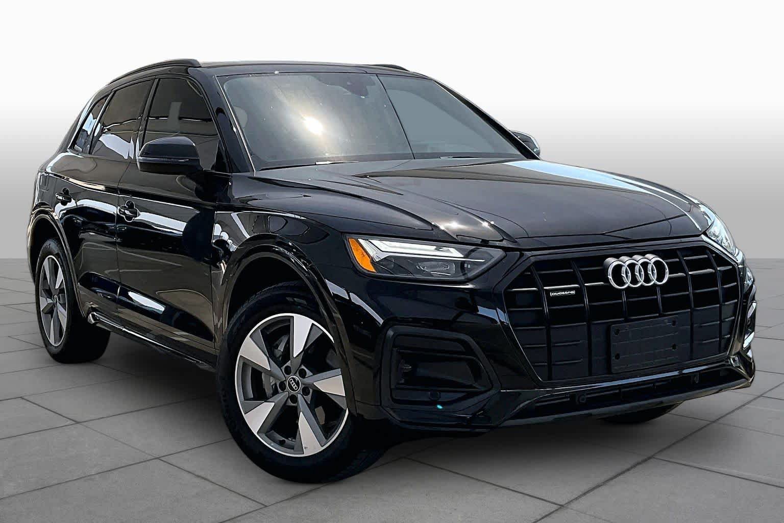 Used 2025 Audi Q5 2.0T Premium w/ Convenience Plus Package AWD/4WD image 2
