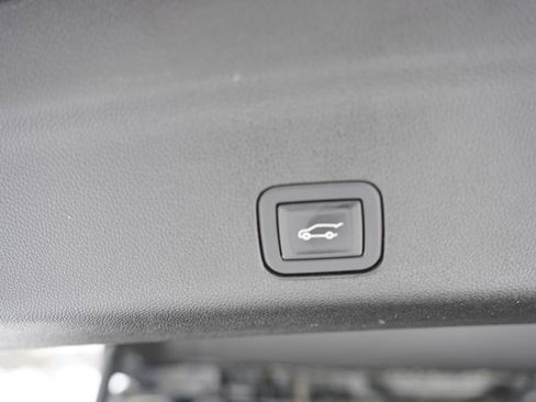 Certified 2024 GMC Yukon Denali Ultimate image 26