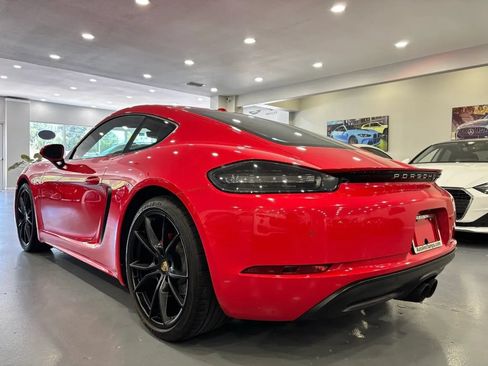 Used 2018 Porsche 718 Cayman S RWD image 5