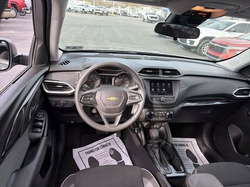 Used 2022 Chevrolet TrailBlazer LS image 11