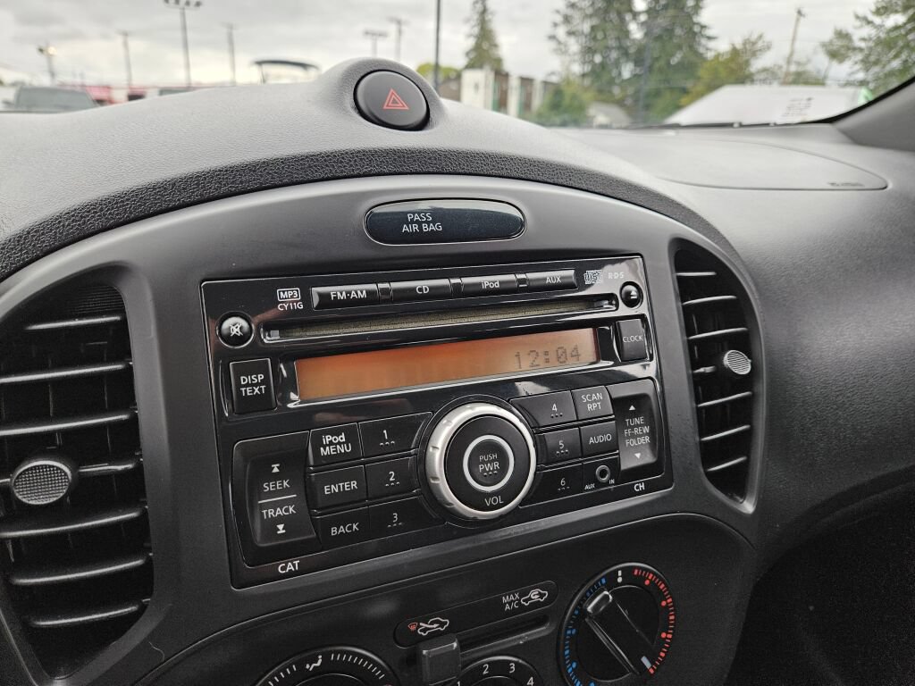 Used 2011 Nissan Juke S FWD image 21