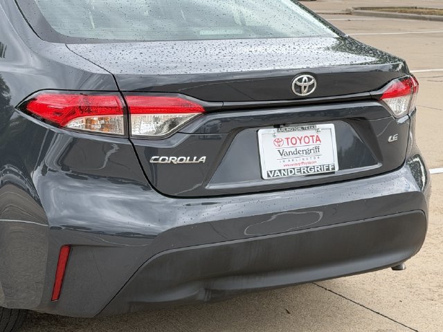 Used 2025 Toyota Corolla LE FWD image 6