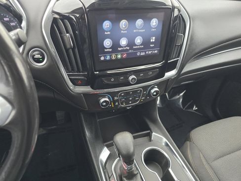 Used 2021 Chevrolet Traverse LT image 27