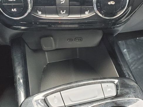 Certified 2025 Chevrolet Trax LT w/ Driver Confidence Package image 32