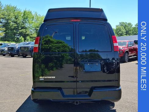 Certified 2023 Chevrolet Express 2500 RWD image 5
