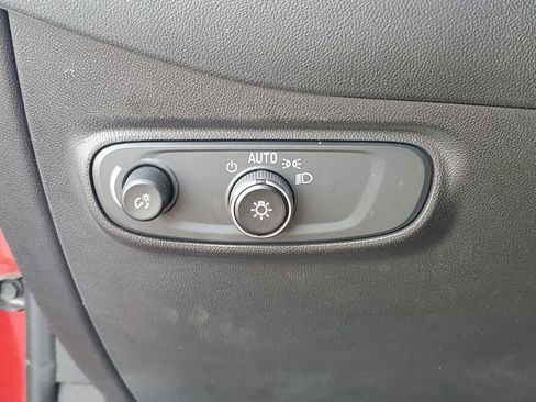 Used 2023 Chevrolet Equinox RS FWD image 20