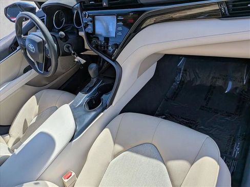 Used 2019 Toyota Camry LE FWD image 20