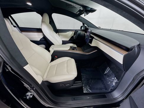 Used 2023 Tesla Model X image 27