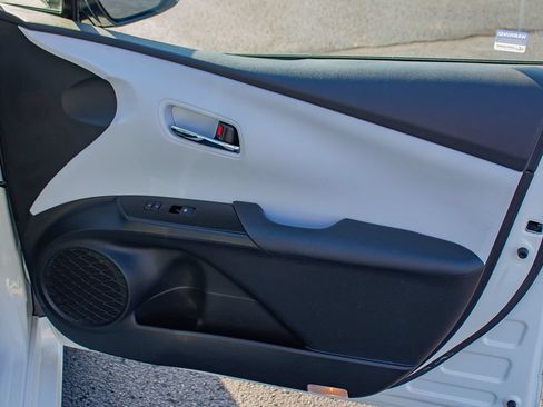 Used 2016 Toyota Prius Four FWD image 20