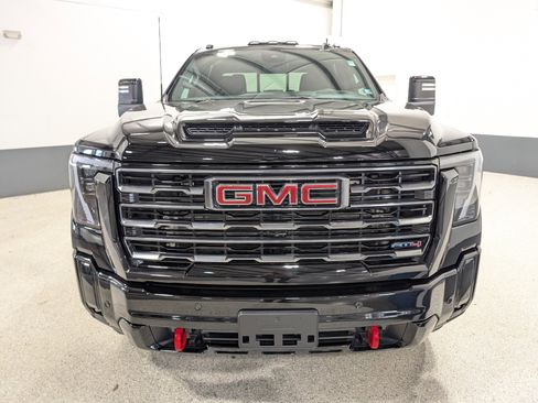 Used 2025 GMC Sierra 2500 AT4 w/ AT4 Premium Plus Package AWD/4WD image 8
