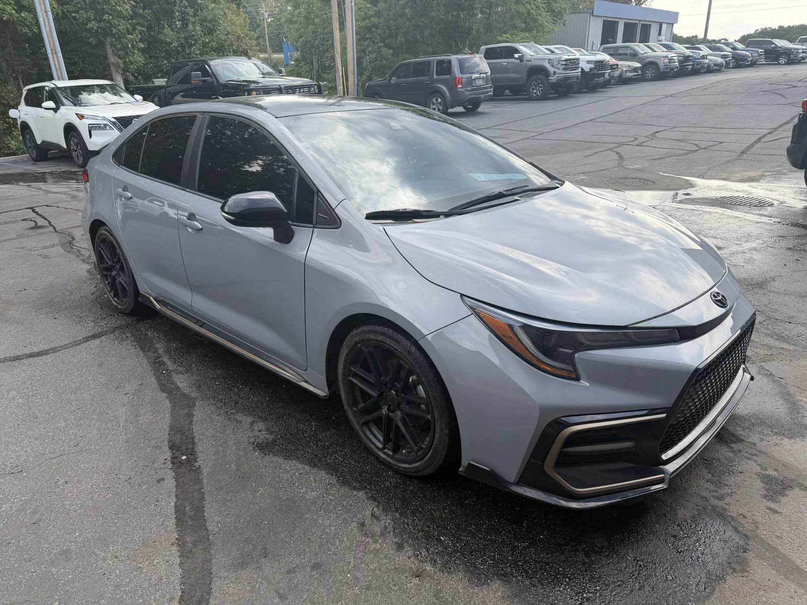Used 2022 Toyota Corolla SE w/ Carpet Mat Package (TMS) FWD image 5