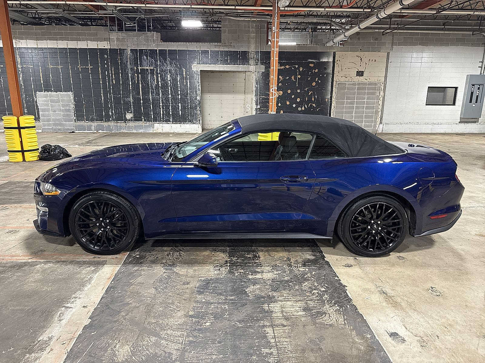 Used 2019 Ford Mustang Convertible w/ Ecoboost Performance Package RWD image 24