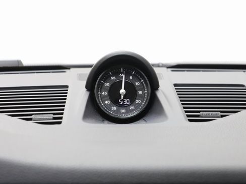 Used 2025 Porsche 911 Carrera image 13