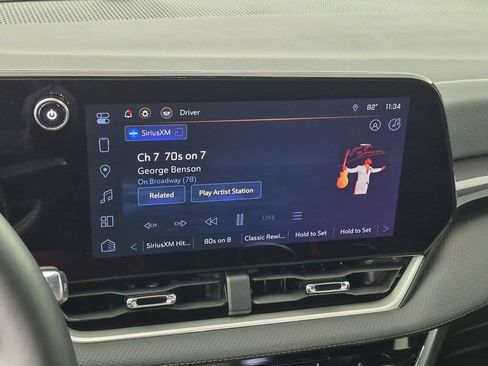 Certified 2025 Chevrolet Equinox LT FWD image 24
