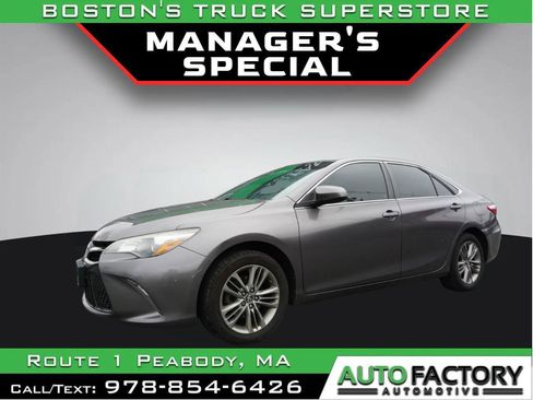 Used 2017 Toyota Camry SE FWD image 1