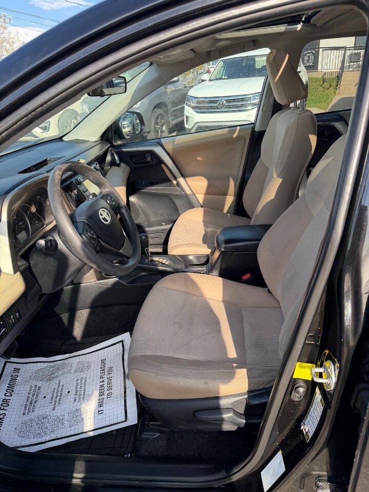 Used 2013 Toyota RAV4 XLE FWD image 20