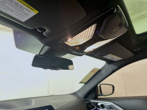Used 2021 BMW 430i Coupe w/ Convenience Package RWD image 18