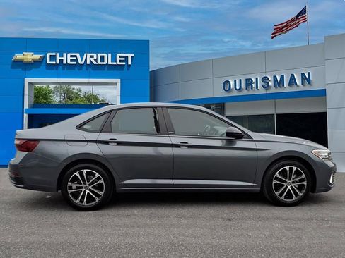 Used 2023 Volkswagen Jetta Sport FWD image 2