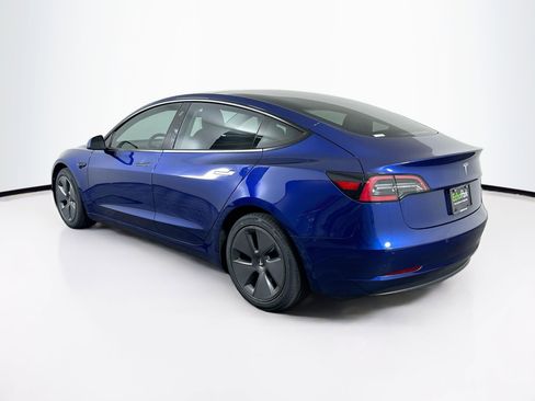Used 2021 Tesla Model 3 Standard Range Plus RWD image 5
