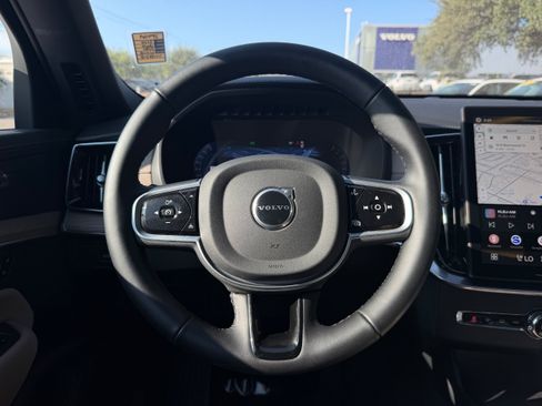 Certified 2026 Volvo XC90 B6 Plus AWD/4WD image 18