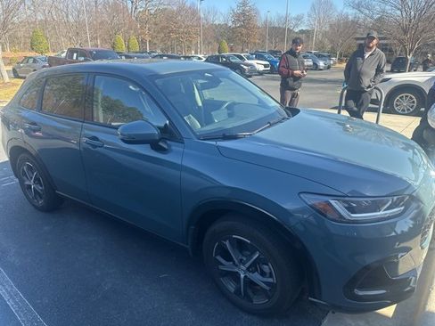 Certified 2024 Honda HR-V EX-L image 2